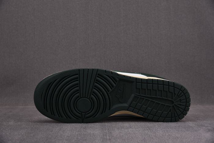 Nike Dunk Low Vintage Green (W) - DQ8580-100