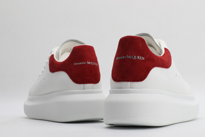 A1exa*der Mcqv*en OVERSIZED