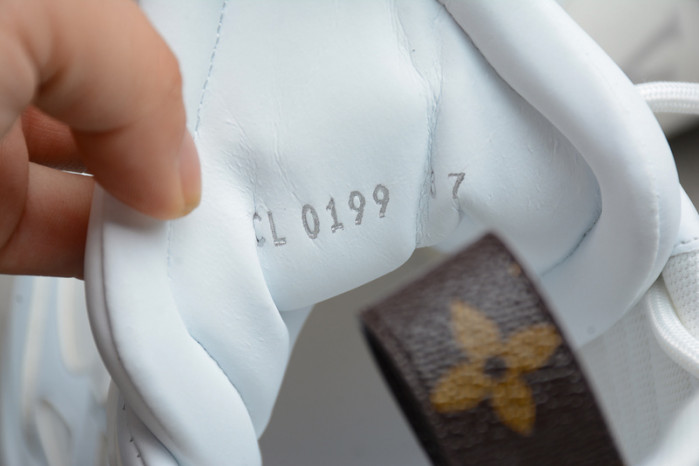 LO1_VTS ARCHLIGHT SNEAKER