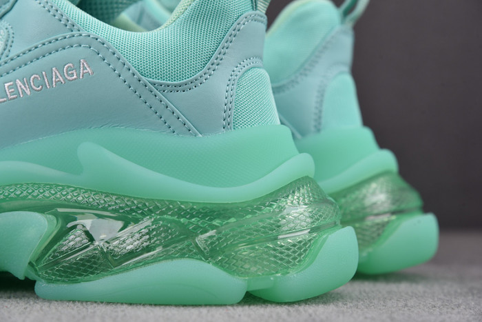 BLCG SNEAKER TRIPLE.S.