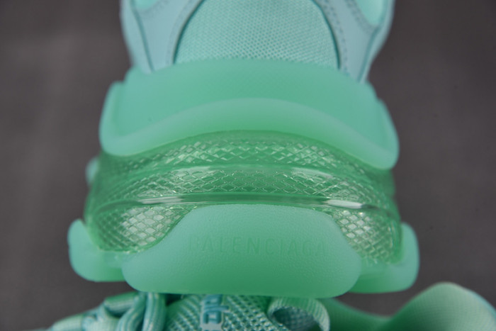 BLCG SNEAKER TRIPLE.S.