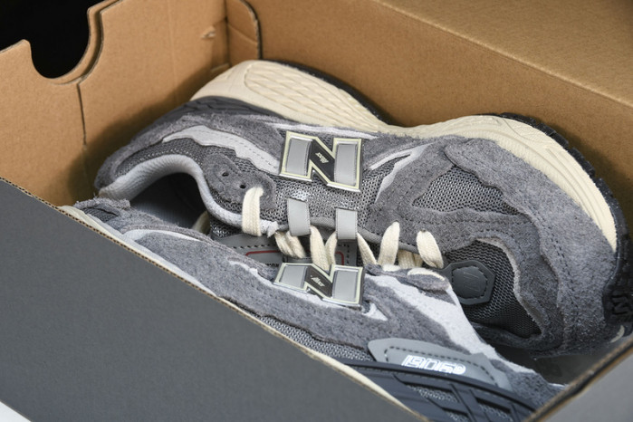 New Balance M1906DA