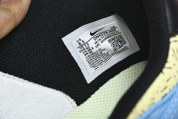 Kyrie Irving x Nike Dunk Low GS DN4179-400