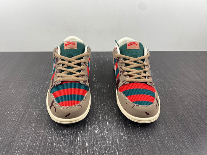 Nike SB Dunk Low Freddy Krueger - 313170-202
