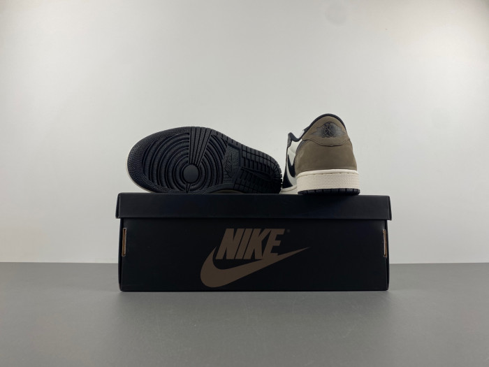 Air Jordan 1 Low OG “Mocha” CZ0790-102