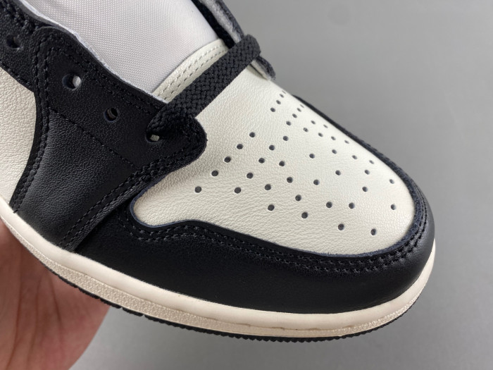 Air Jordan 1 Low OG “Mocha” CZ0790-102