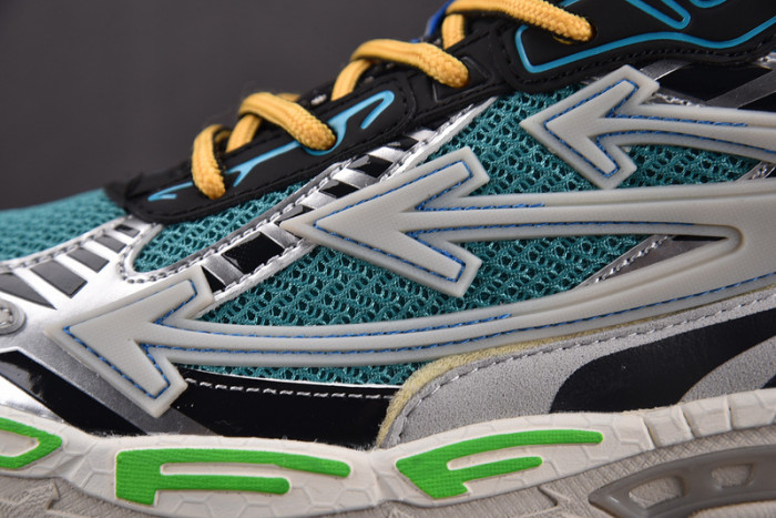 Off-White c/o Virgil Abloh