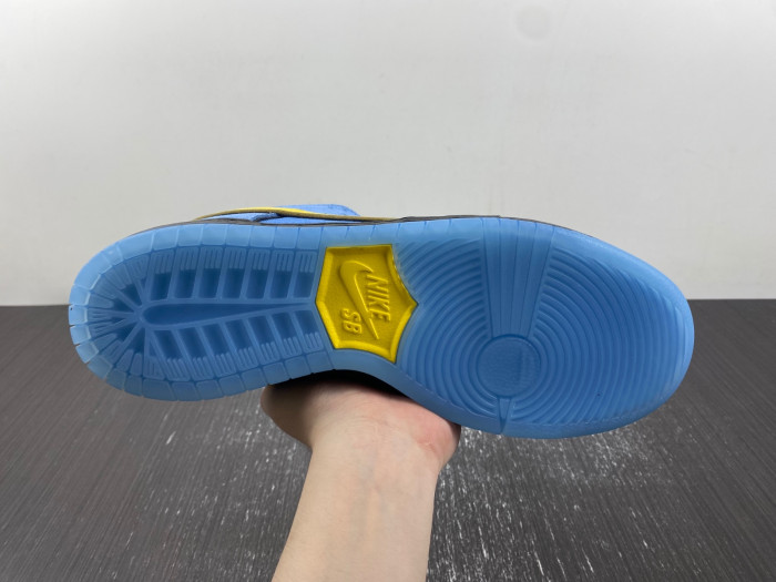 The Powerpuff Girls x Nike SB Dunk Low “Bubbles” FZ8320-400