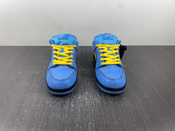 The Powerpuff Girls x Nike SB Dunk Low “Bubbles” FZ8320-400