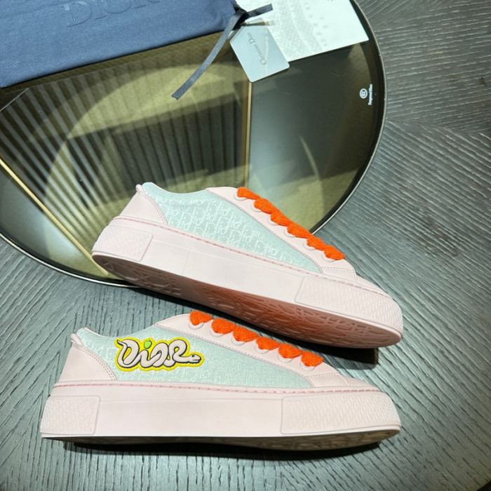 DIO* KAWS B33 SNEAKER