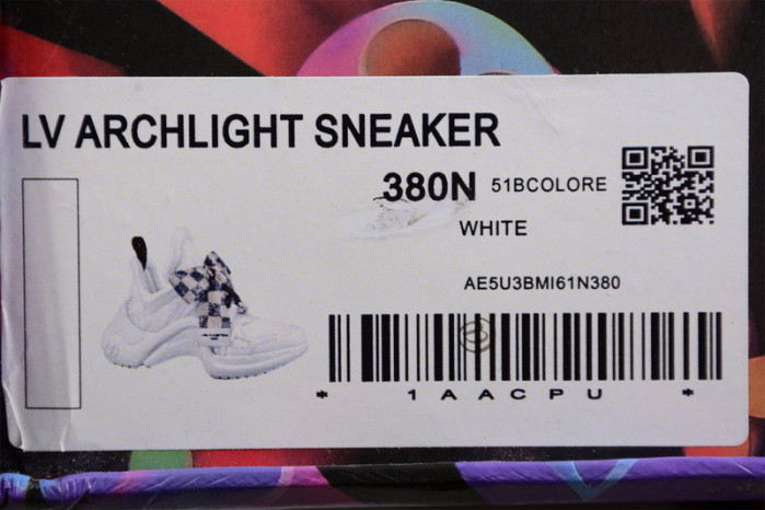 LO1_VTS ARCHLIGHT SNEAKER