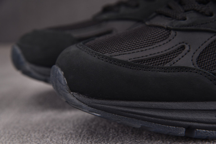 New Balance x Stone Island 991v2 