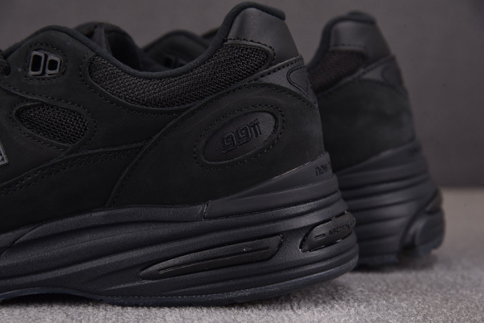 New Balance x Stone Island 991v2 