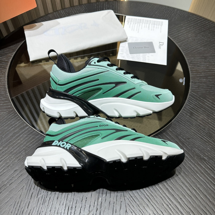 DIO* KAWS B33 SNEAKER