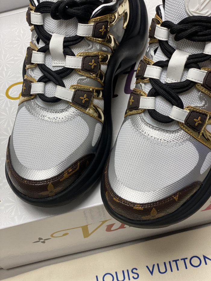 LO1_VTS ARCHLIGHT SNEAKER