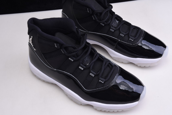 AIR JORDAN 11 RETRO METALLIC SILVER CT8012-011