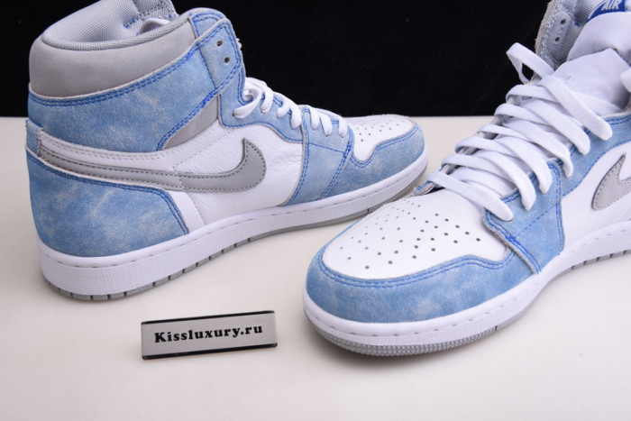 Air Jordan 1 Retro High OG "Hyper Royal" 555088-402