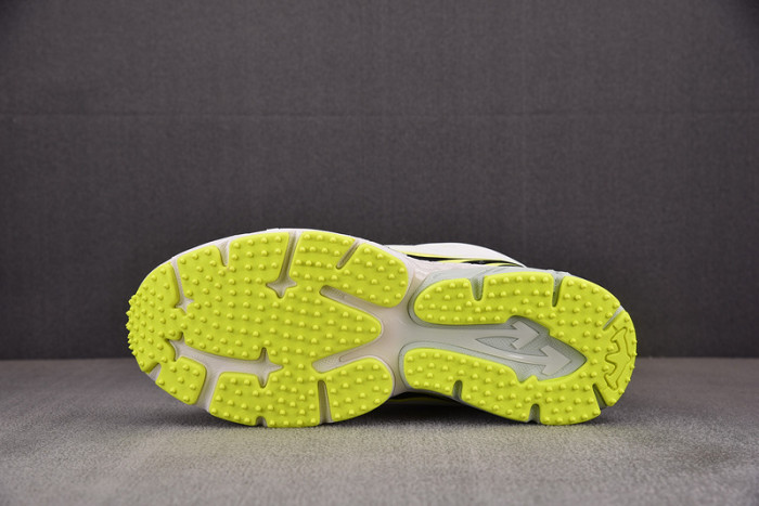 Off-White c/o Virgil Abloh