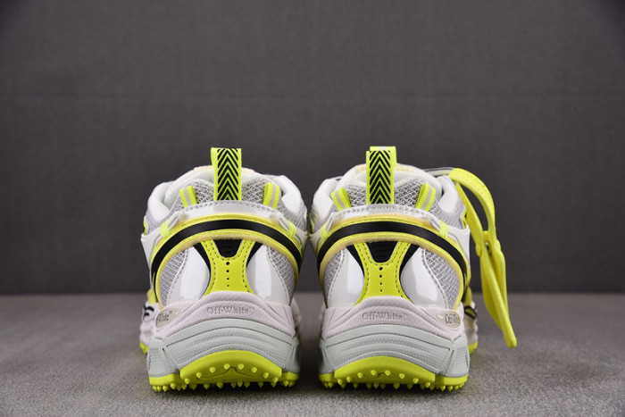 Off-White c/o Virgil Abloh