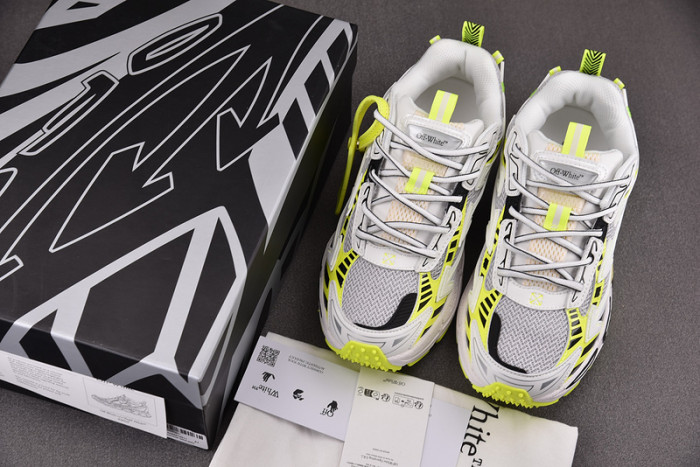 Off-White c/o Virgil Abloh