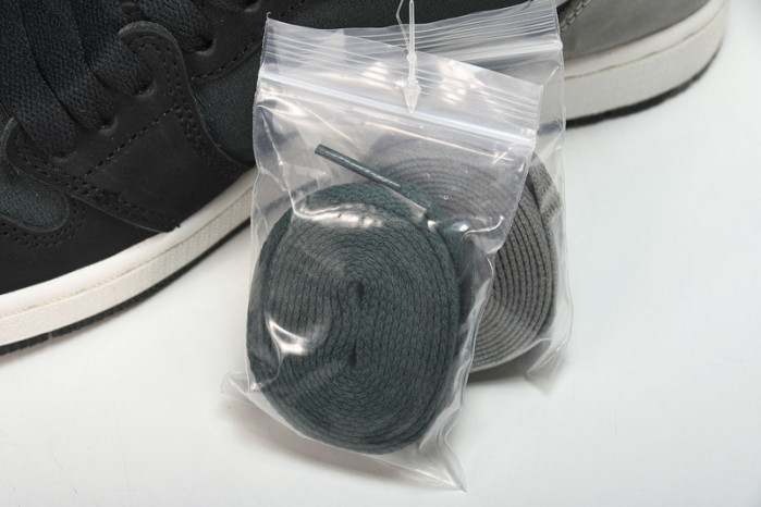 Air Jordan 1 GORE-TEX DB2889-001