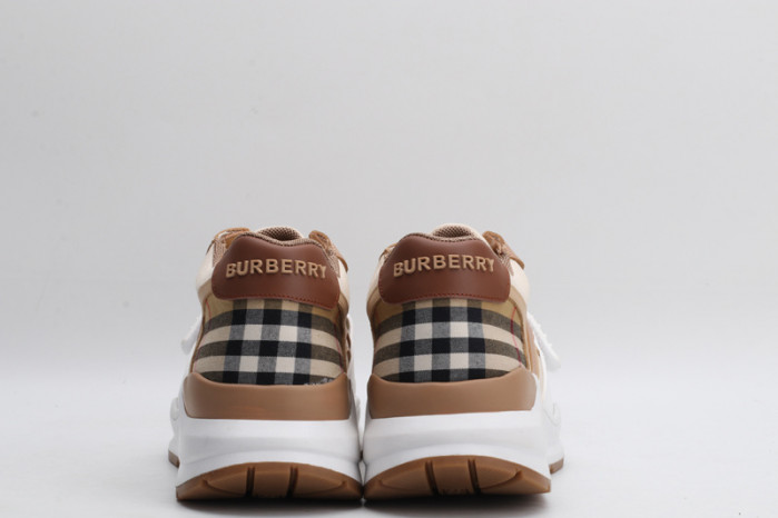 BUBERRY SNEAKER
