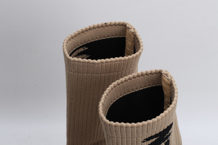 A1exa*der Mcqv*en Tread