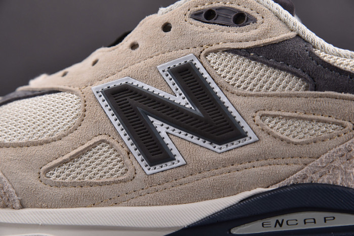 New Balance  M990AD3