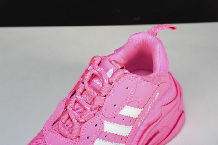 BLCG SNEAKER TRIPLE.S.