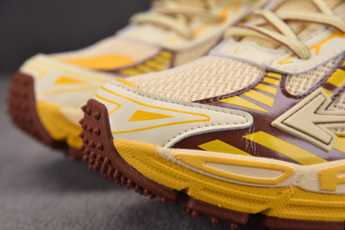 Off-White c/o Virgil Abloh