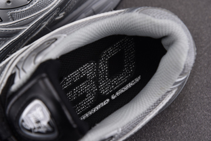 As1cs GEL KAYANO LEGACY 