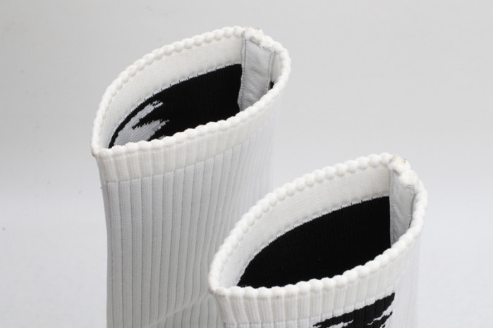 A1exa*der Mcqv*en Tread