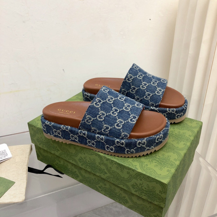 Gvc*1 SANDAL