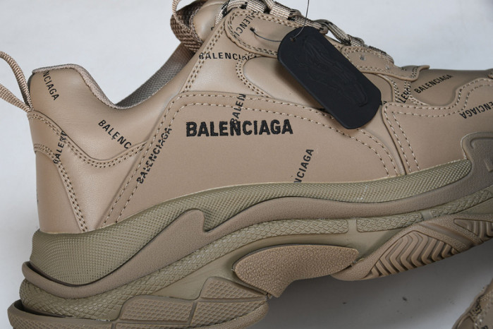 BLCG SNEAKER TRIPLE.S.