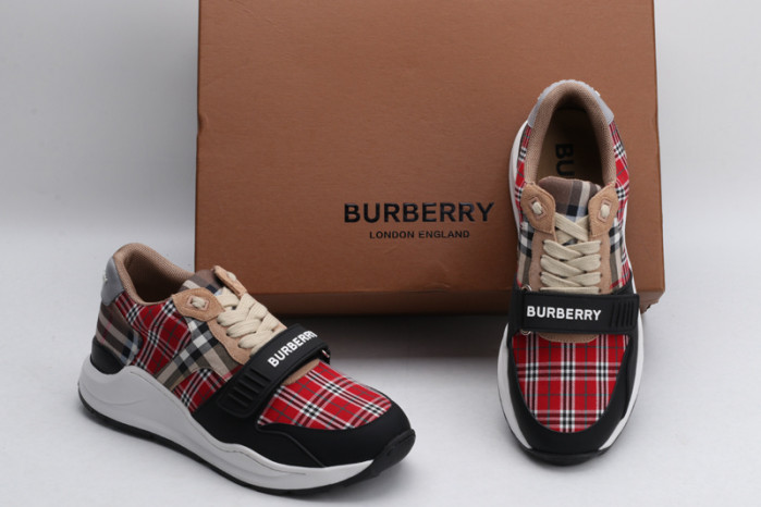 BUBERRY SNEAKER