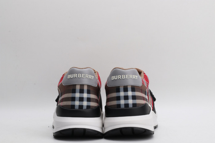 BUBERRY SNEAKER