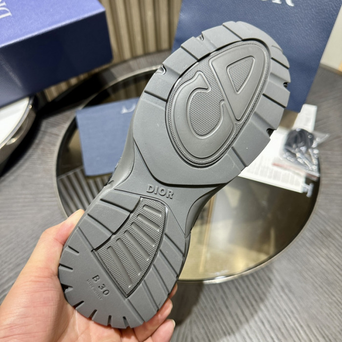 DIO B30 LowTop Sneaker