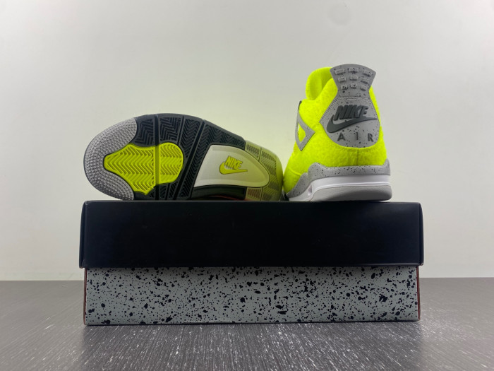 Air Jordan 4 Retro DV6773-700