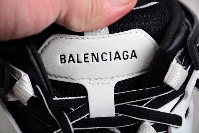 Ba1en*iaga Track Mule