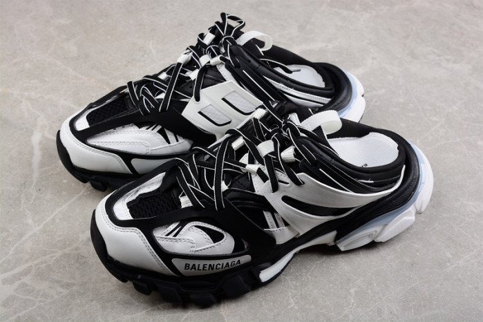 Ba1en*iaga Track Mule