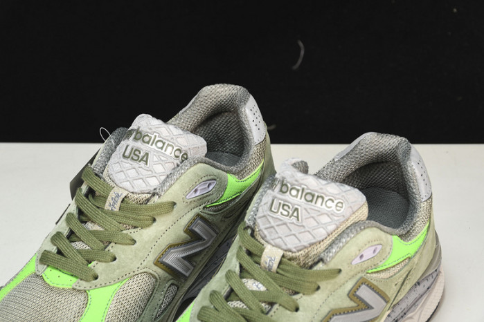 New Balance M990PP3
