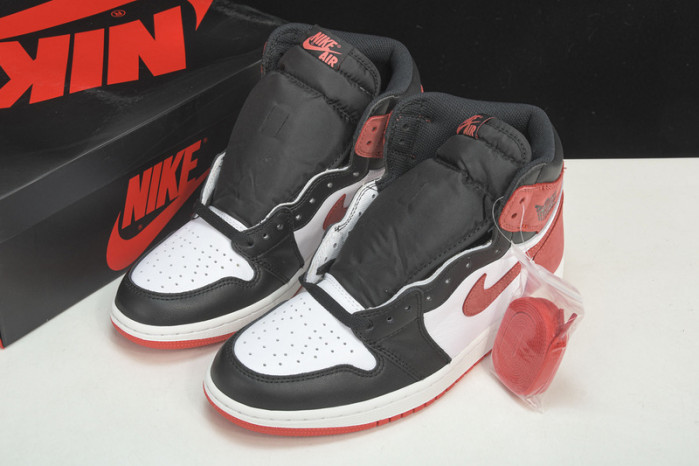 Air Jordan 1 Retro High Track Red 555088-112