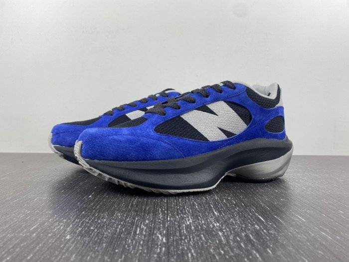 New Balance  SNEAKER
