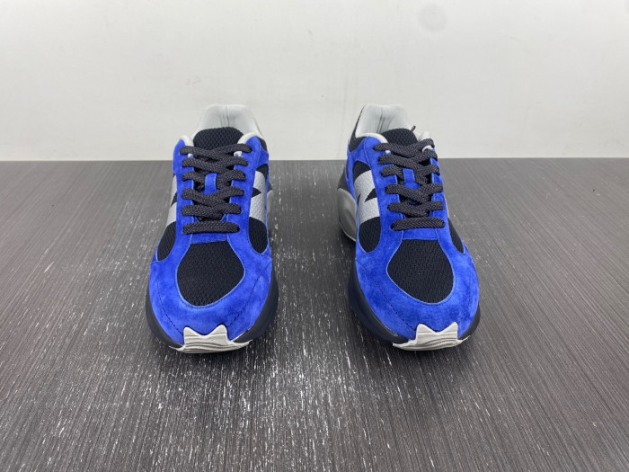 New Balance  SNEAKER