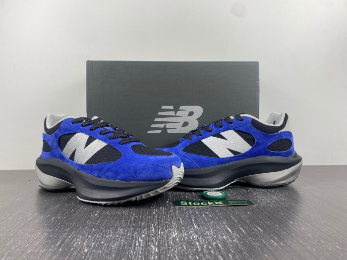 New Balance  SNEAKER