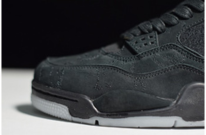AIR JORDAN 4 RETRO KAWS "KAWS" 930155-001