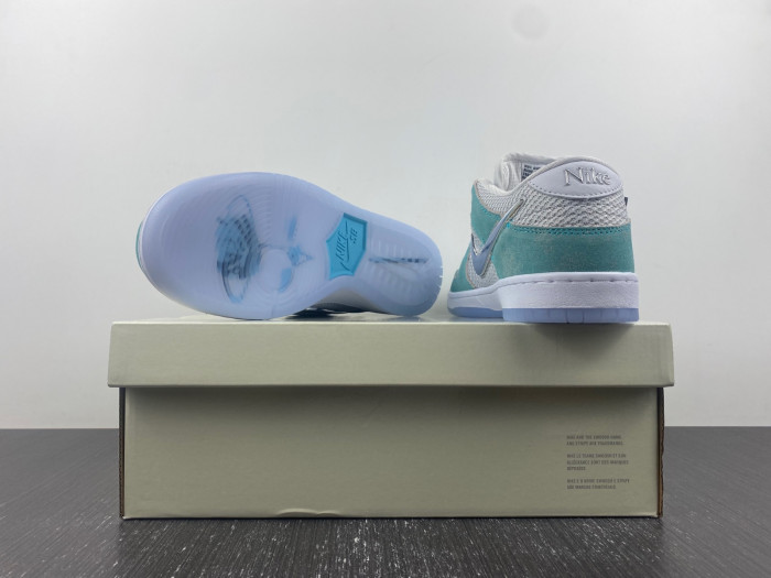 Nike Dunk Low FD2562-400