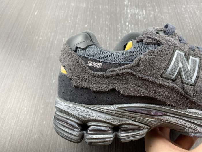 New Balance 2002R M2002RDB