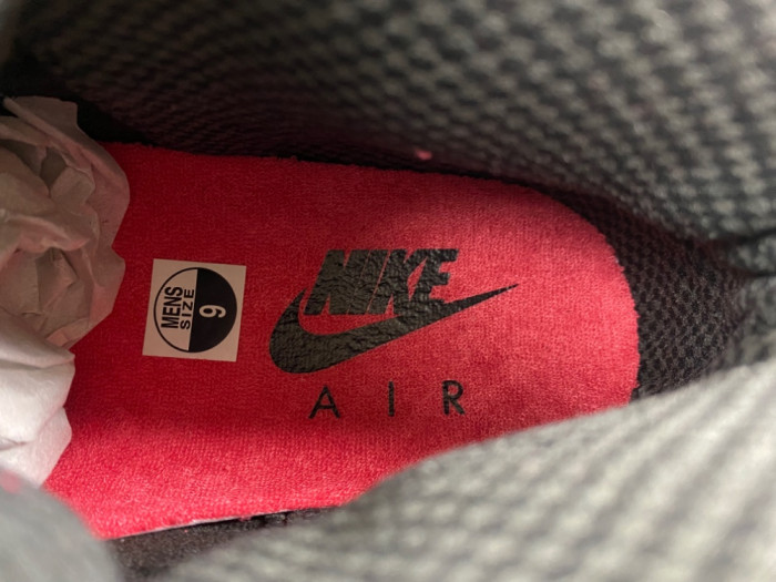 Jordan 10 Retro Shadow (2025) HJ6779-001