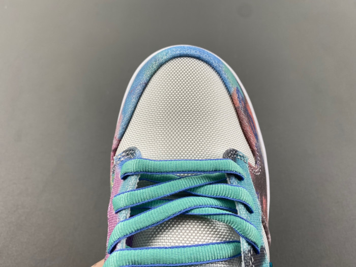 Nike SB Dunk Low x Futura Laboratories HF6061-400